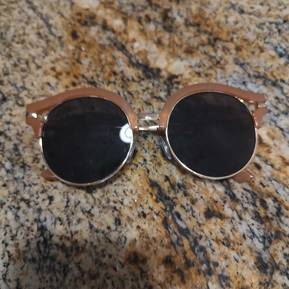 Express Round Sunglasses 100% UV Protection